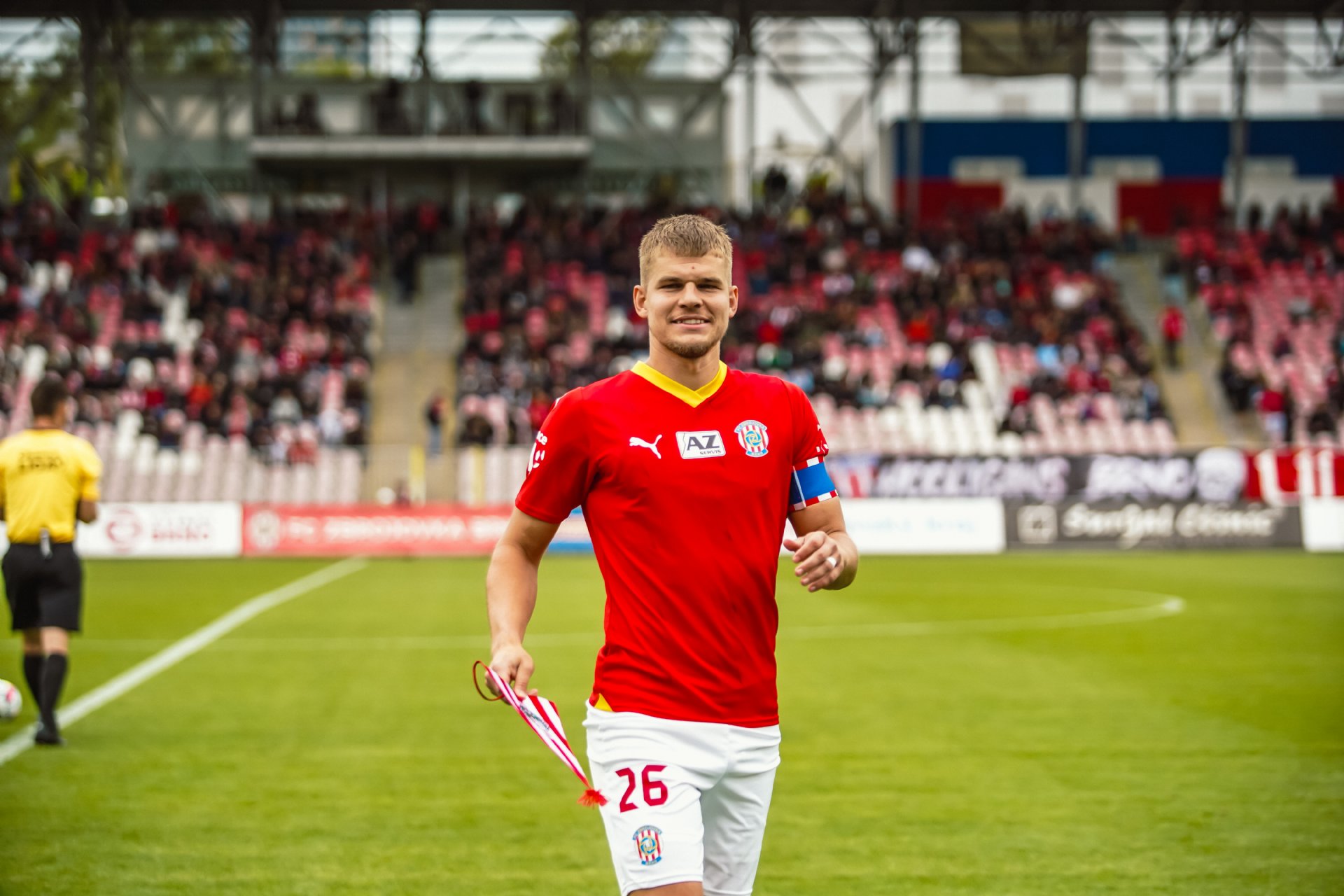 Ve Zbrojovce kon�� obr�nce Martin Nov�