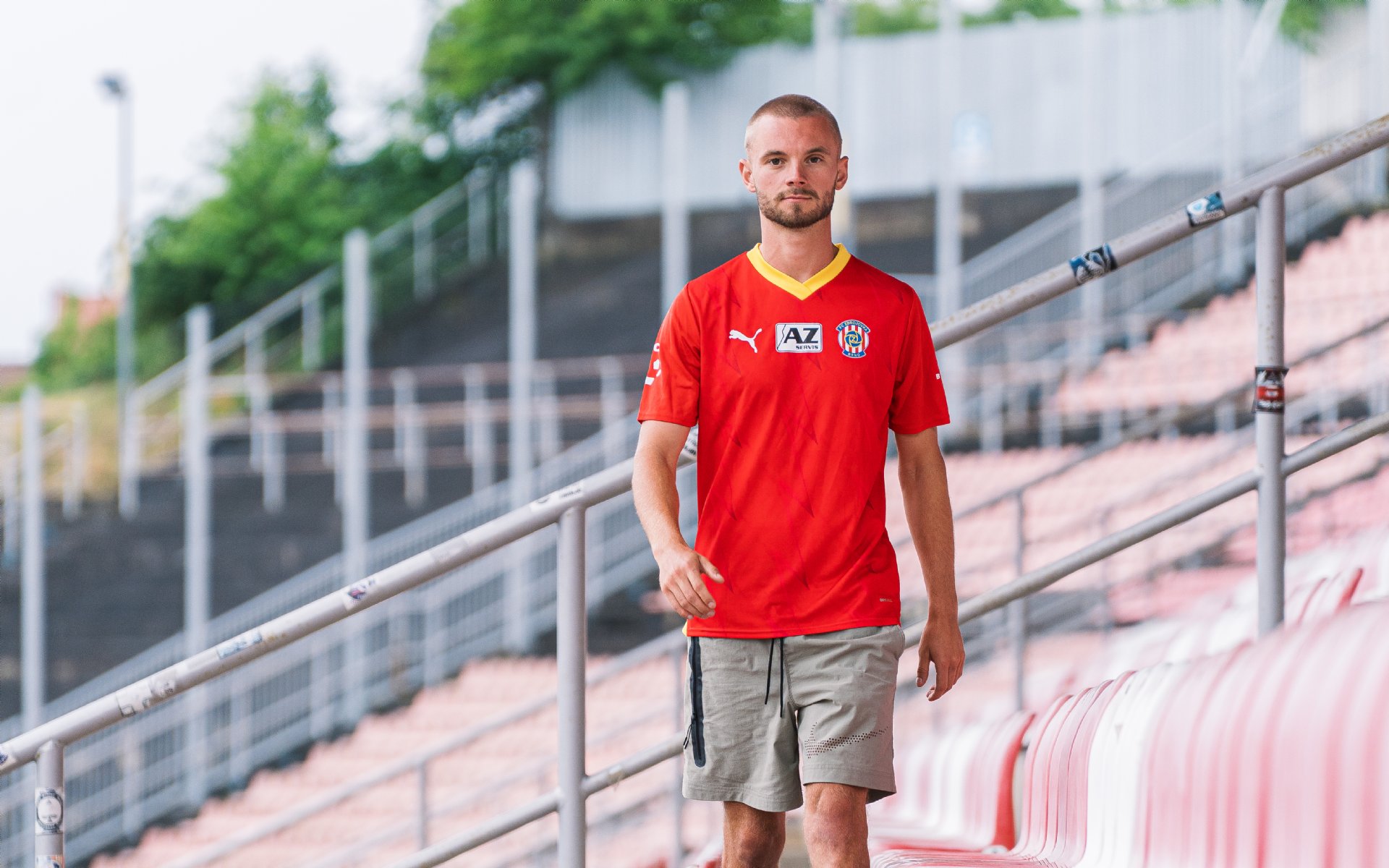 Zbrojovka nep�est�v� posilovat, dal�� akvizic� se stalo k��dlo Jakub Selnar