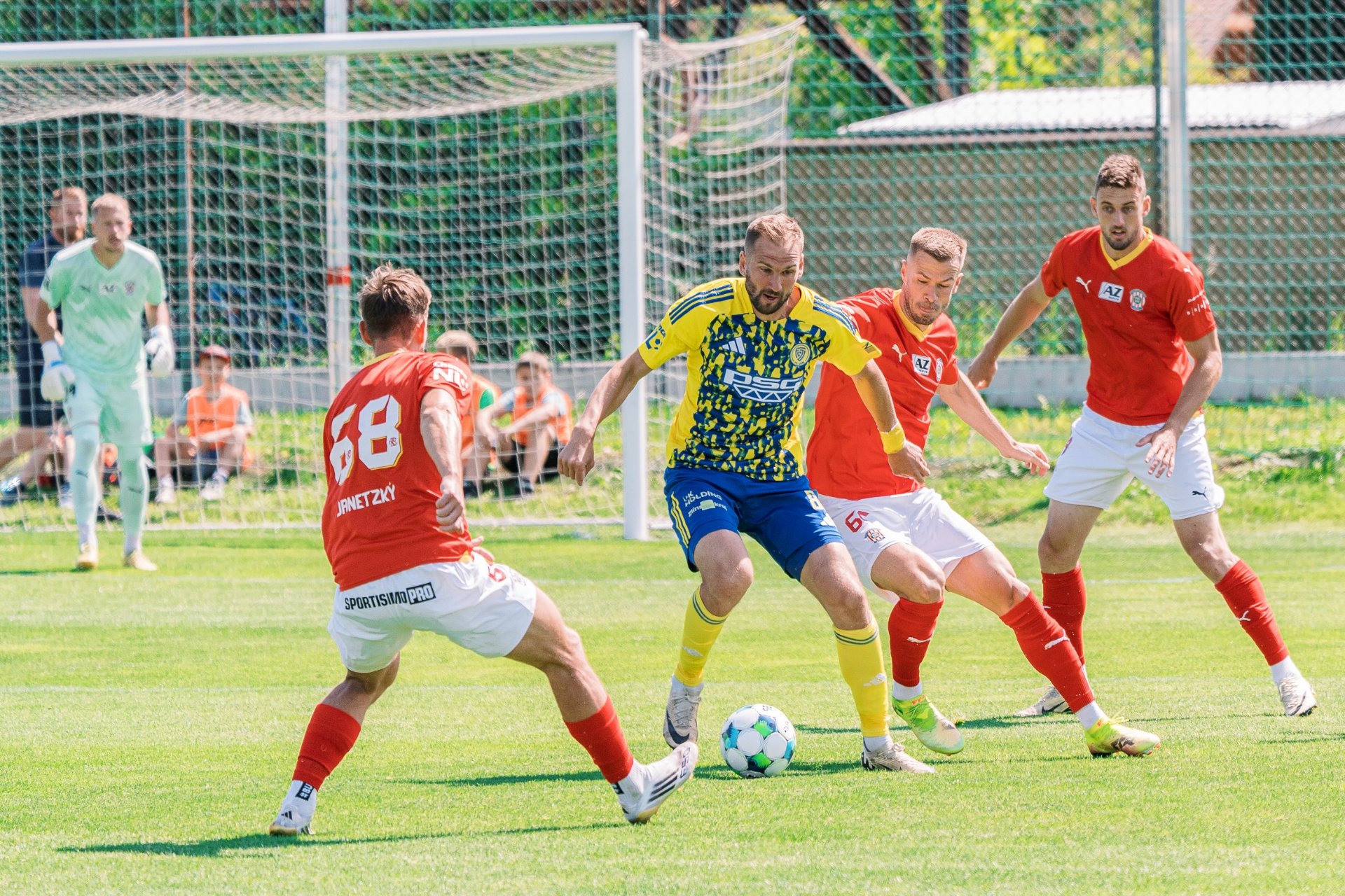 Zbrojovka remizovala v prvn�m p��pravn�m z�pase se Zl�nem