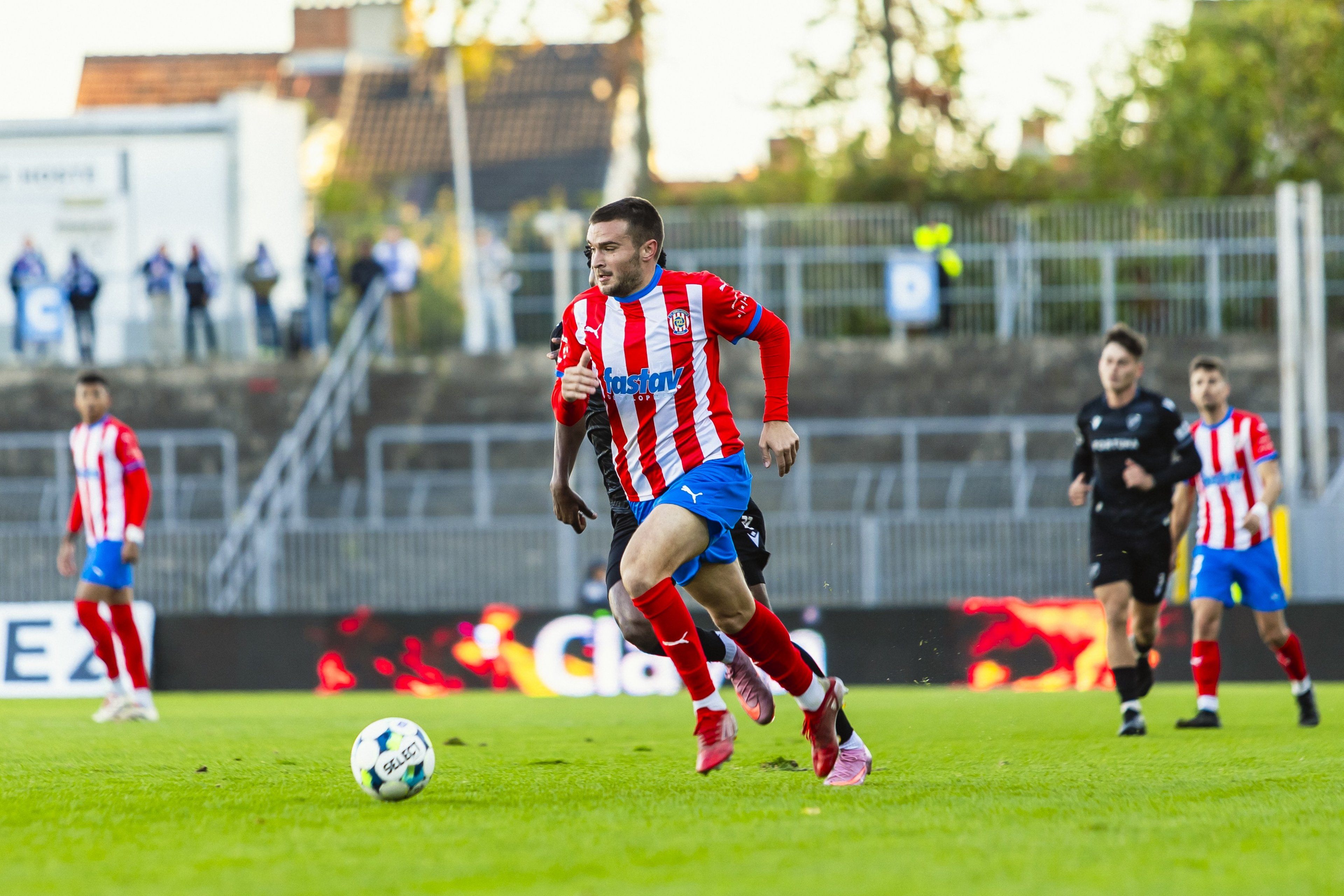 �to�n�k Adam Kronus odch�z� ze Zbrojovky Brno