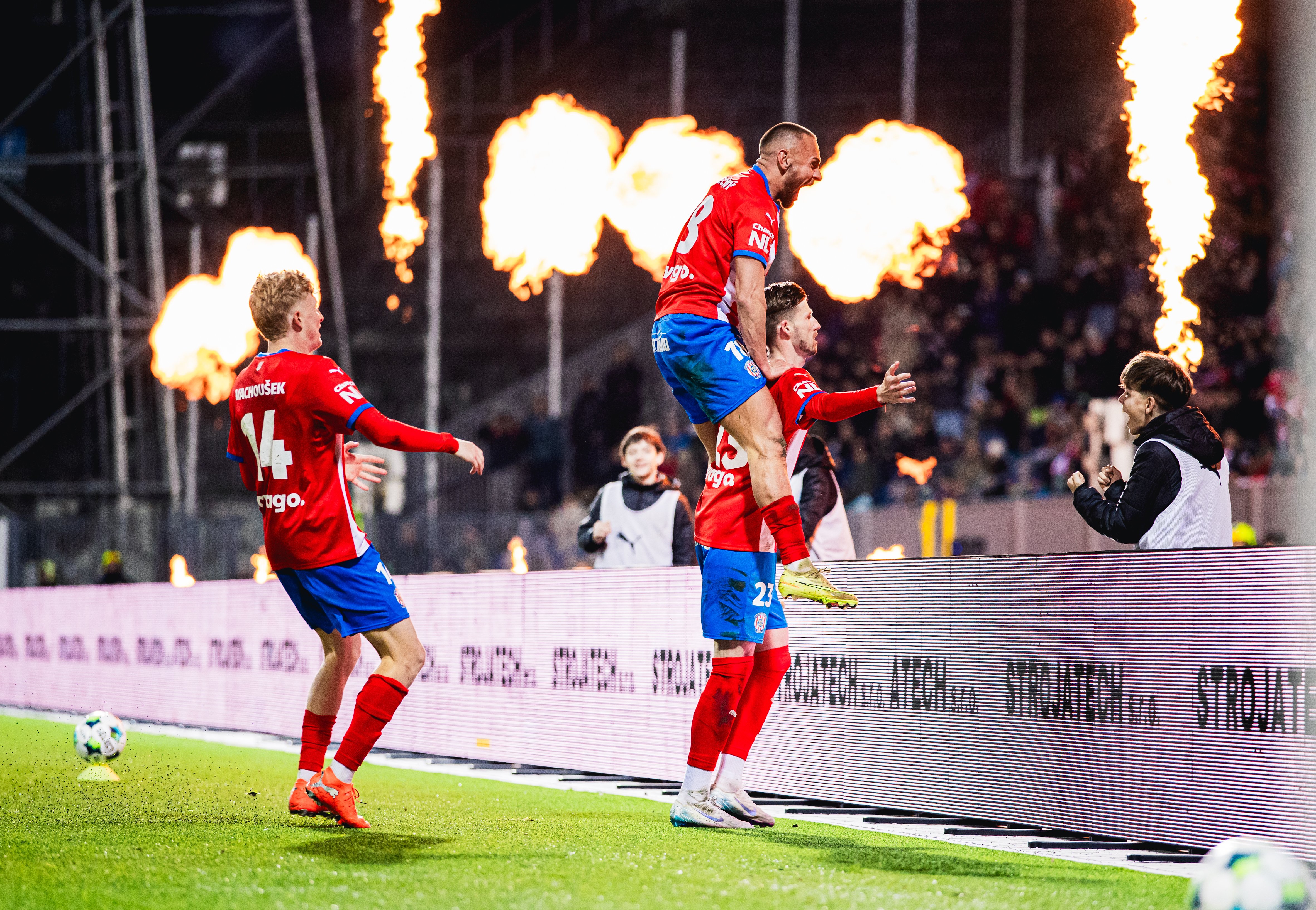 V�t�zn� bitva o Brno! Zbrojovka o triumfu nad Artisem rozhodla v z�v�re�n� desetiminutovce