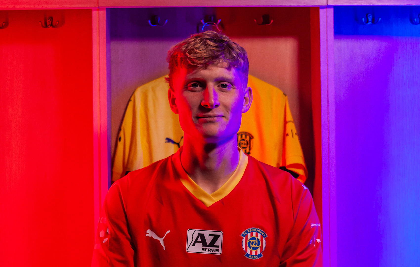 Zbrojovka v�t� ve sv�ch �ad�ch Tade�e Vachou�ka