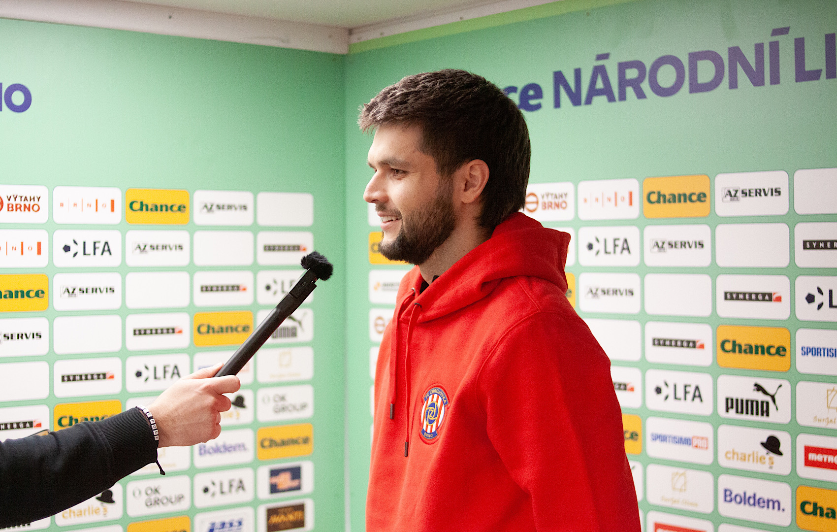 Rozhovor: L�b� se mi nov� nastaven� klubu, ��k� Patrik �itn�