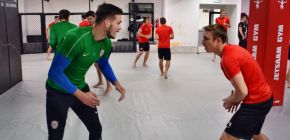 Hr��i Zbrojovky si zacvi�ili v brn�nsk�m Jetsaam Gymu