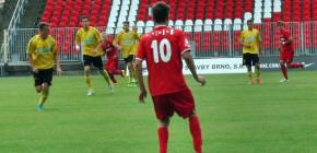 Juniorka po t�ech v�hr�ch padla. Udolal ji nov� l�dr sout�e