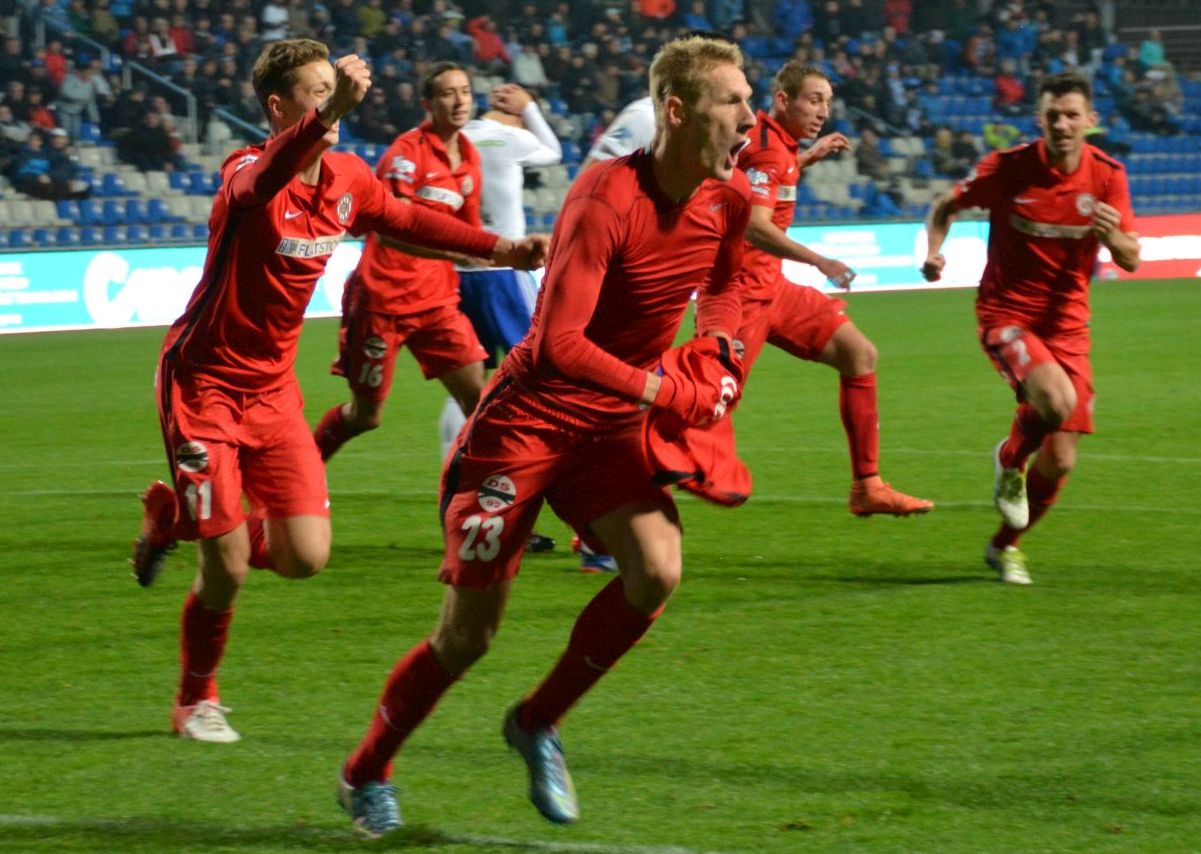 Zbrojovka veze dom� bod po p�est�elce v Mlad� Boleslavi