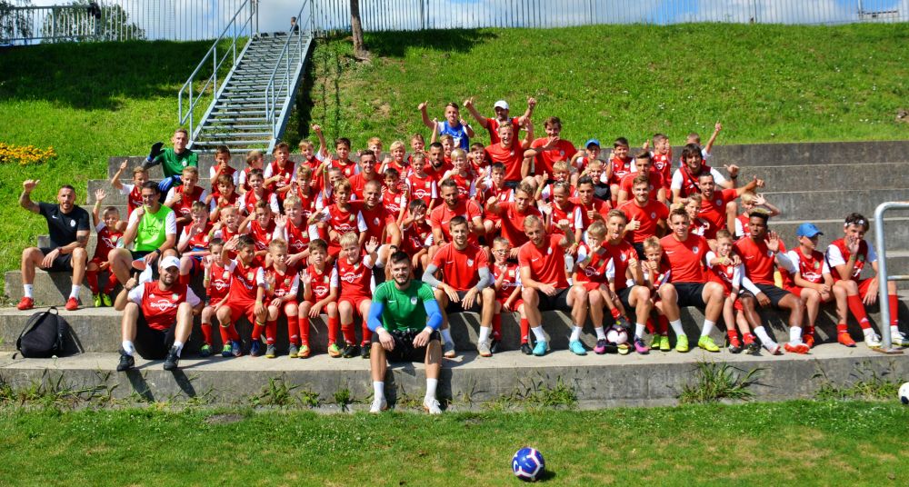 Na Srbsk� prob�h� prvn� turnus letn�ho Coerver kempu