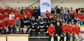 Zbrojov�ci besedovali na Z�kladn� �kole M욝ansk�