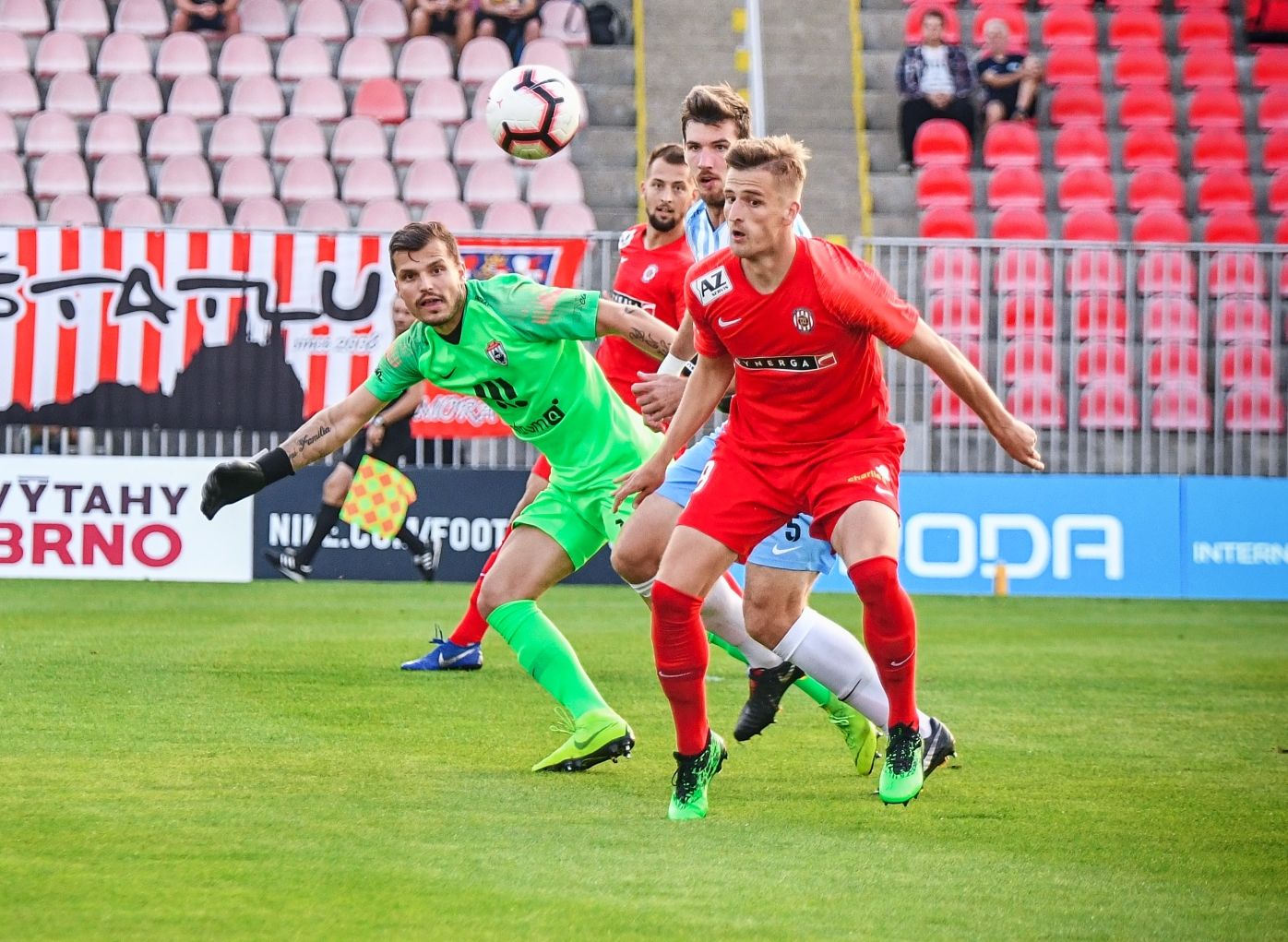 Zbrojovku opou�t� Jan P�zler, kter�mu kon�� hostov�n�