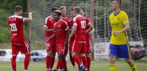 VIDEO: Sest�ih v�t�zn�ho utk�n� proti Zl�nu