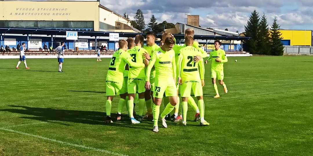 B��ko zv�t�zilo v Poln�, t�i body trefil hattrickem Mach