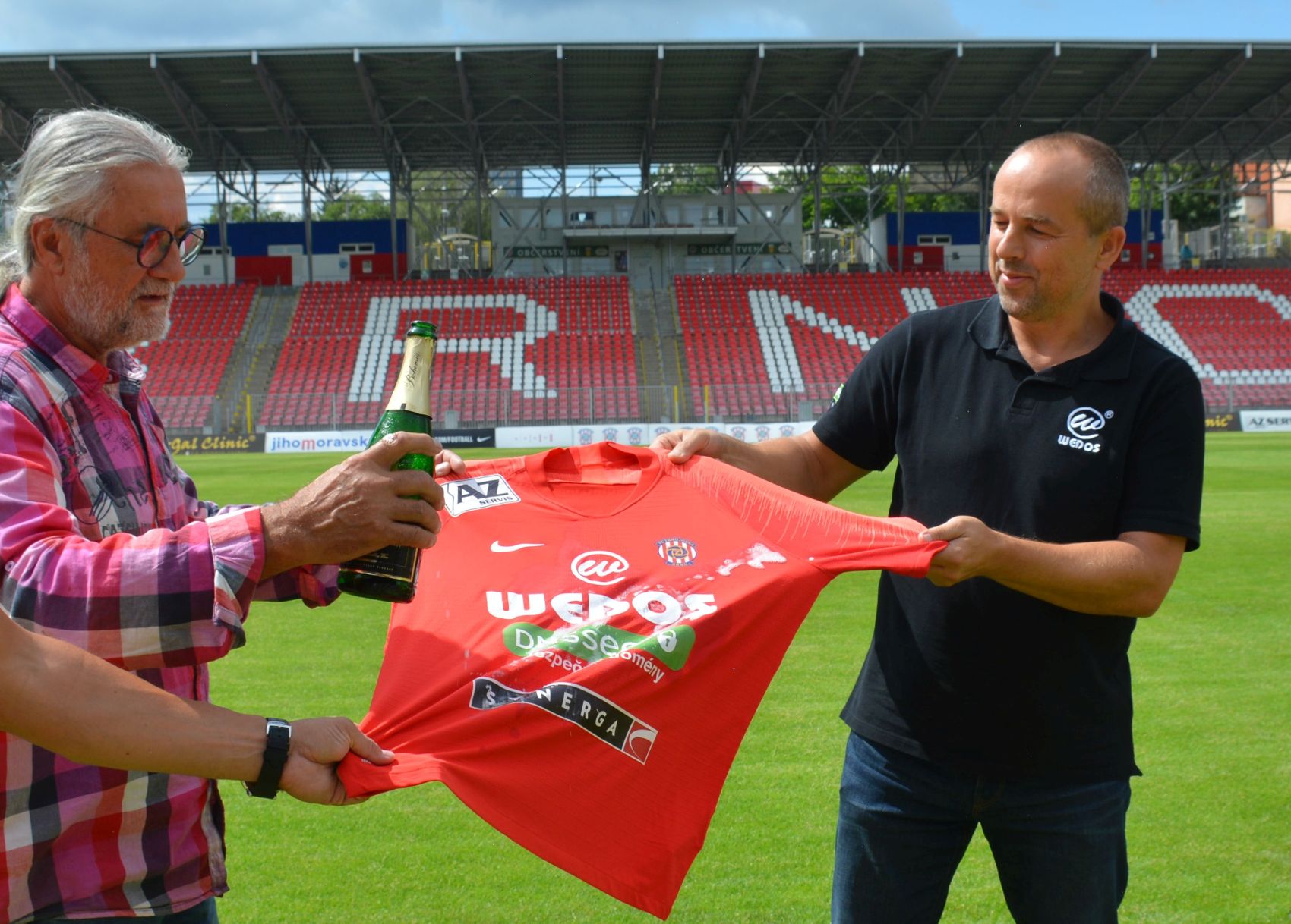 Nov�m gener�ln�m partnerem se st�v� spole�nost WEDOS Internet, a.s.