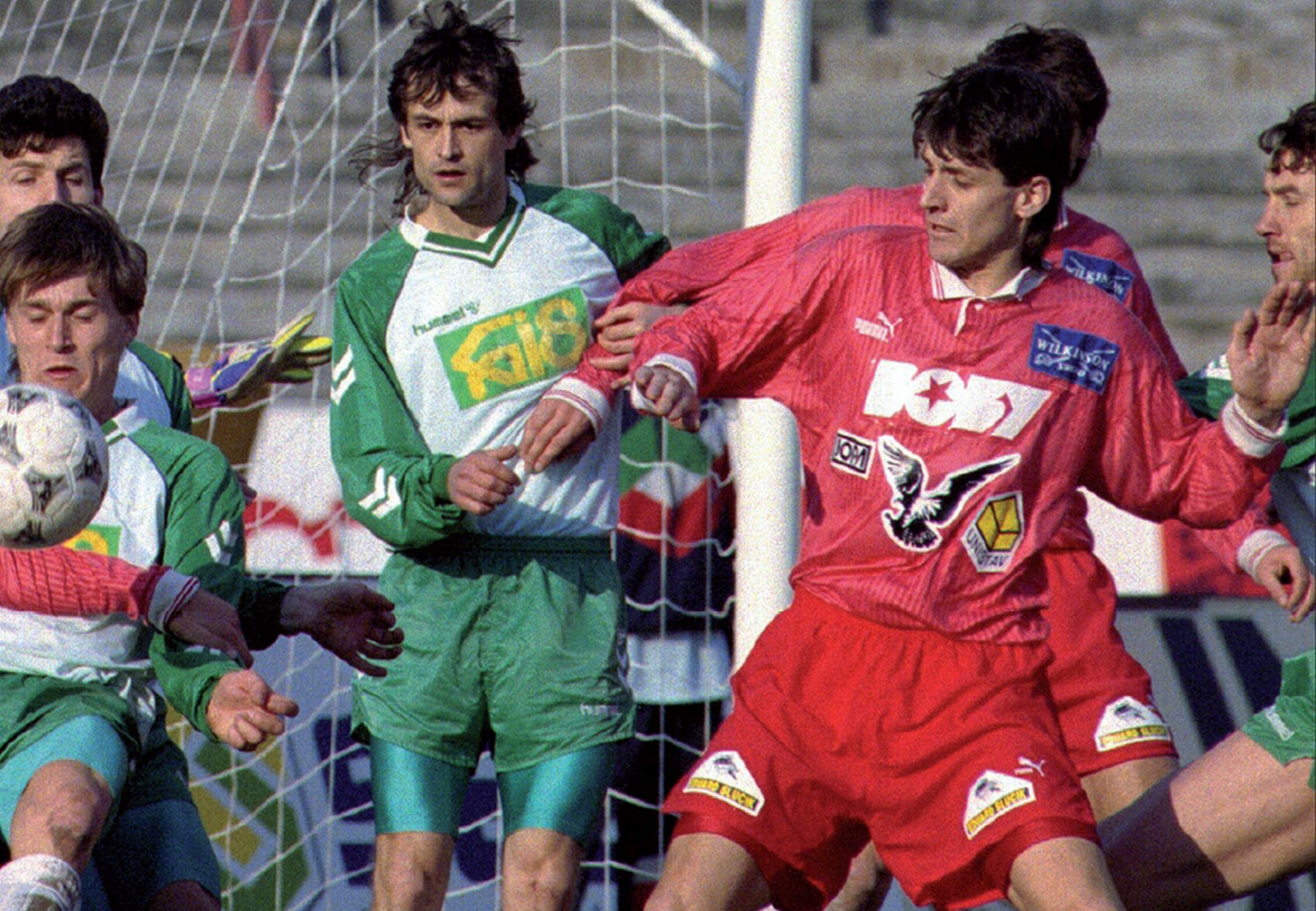 Zbrojov�ci vzpom�naj� na rok 1989