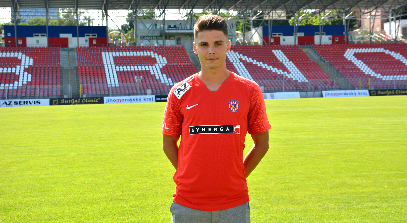 Z L�n� p�ich�z� stoper Hlavica, opa�n�m sm�rem m��� Kr�ka