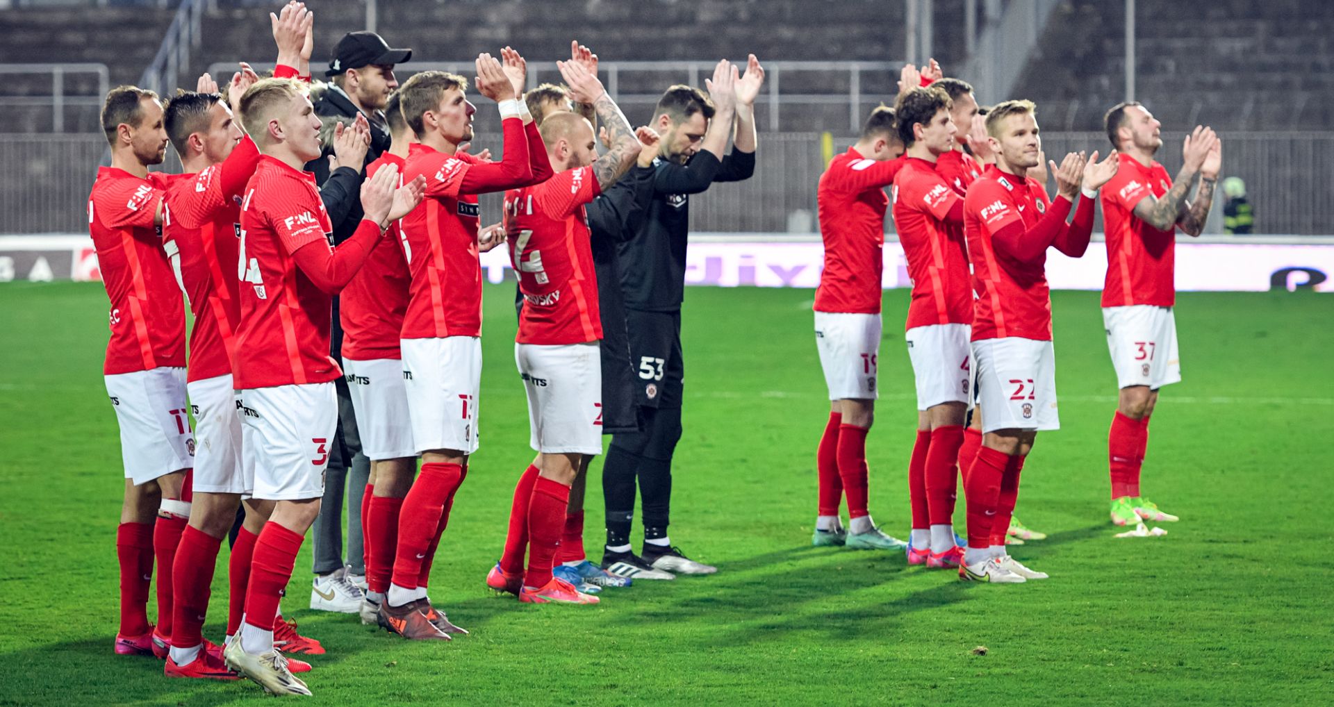 VIDEO: Sest�ih utk�n� s Chrudim�