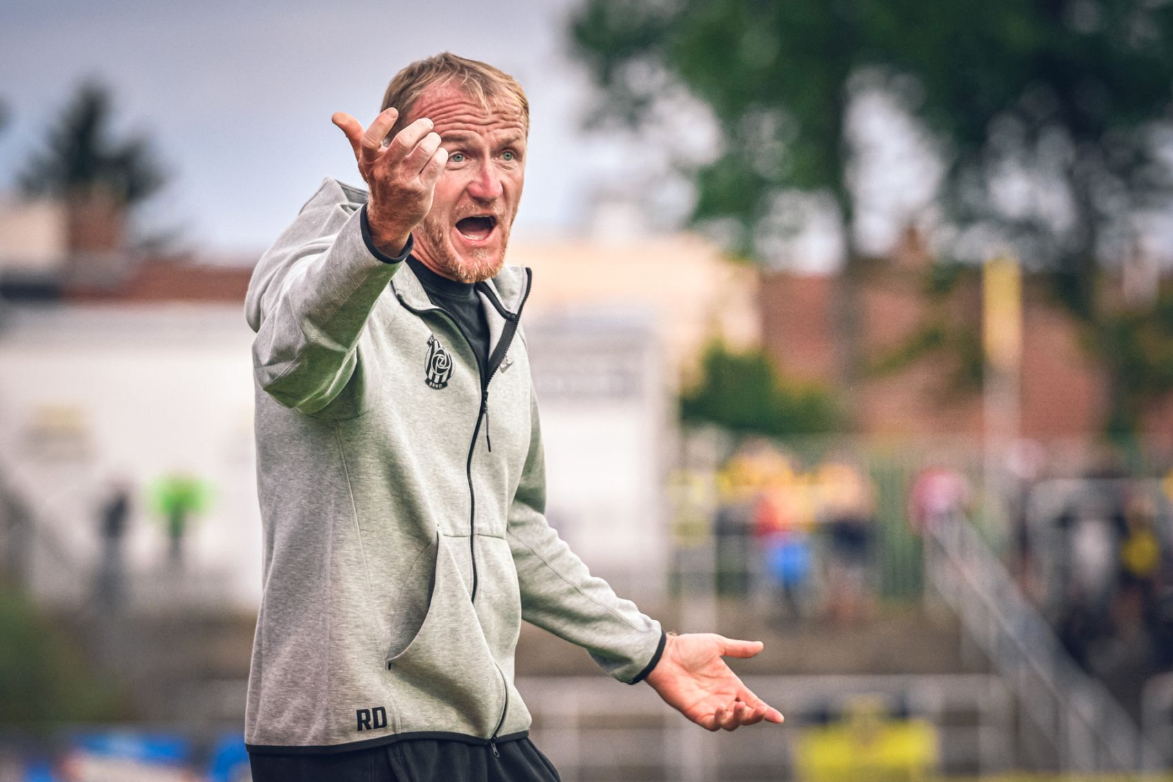 Tren�r Dost�lek po utk�n� v Krom���i