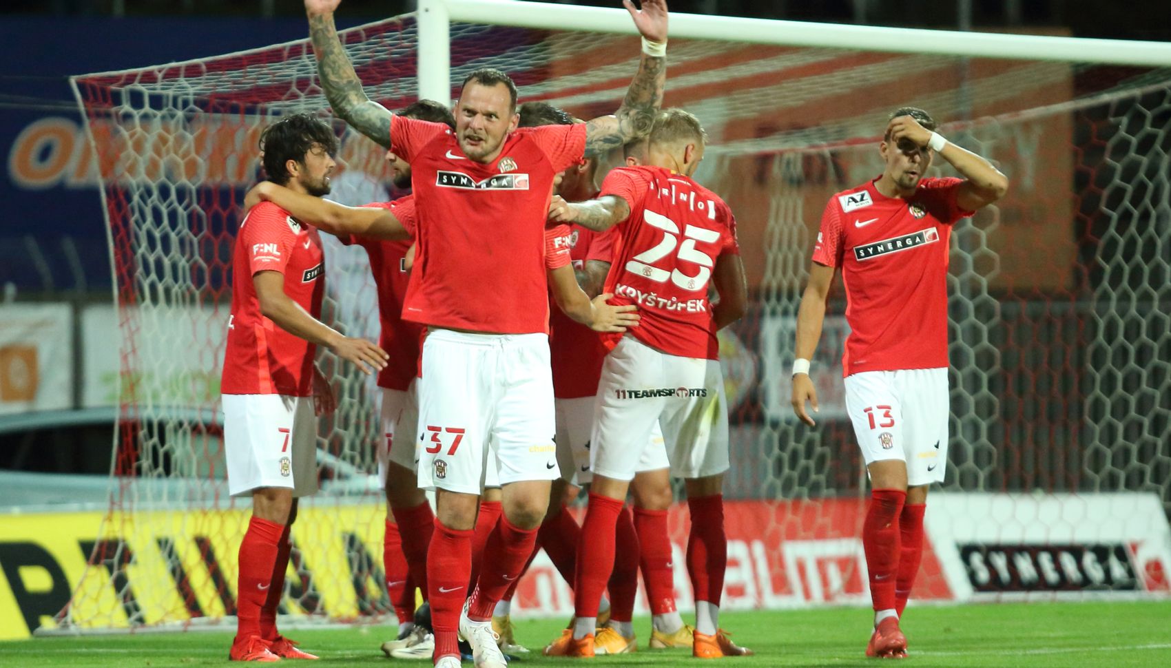 VIDEO: Sest�ih utk�n� s Opavou!