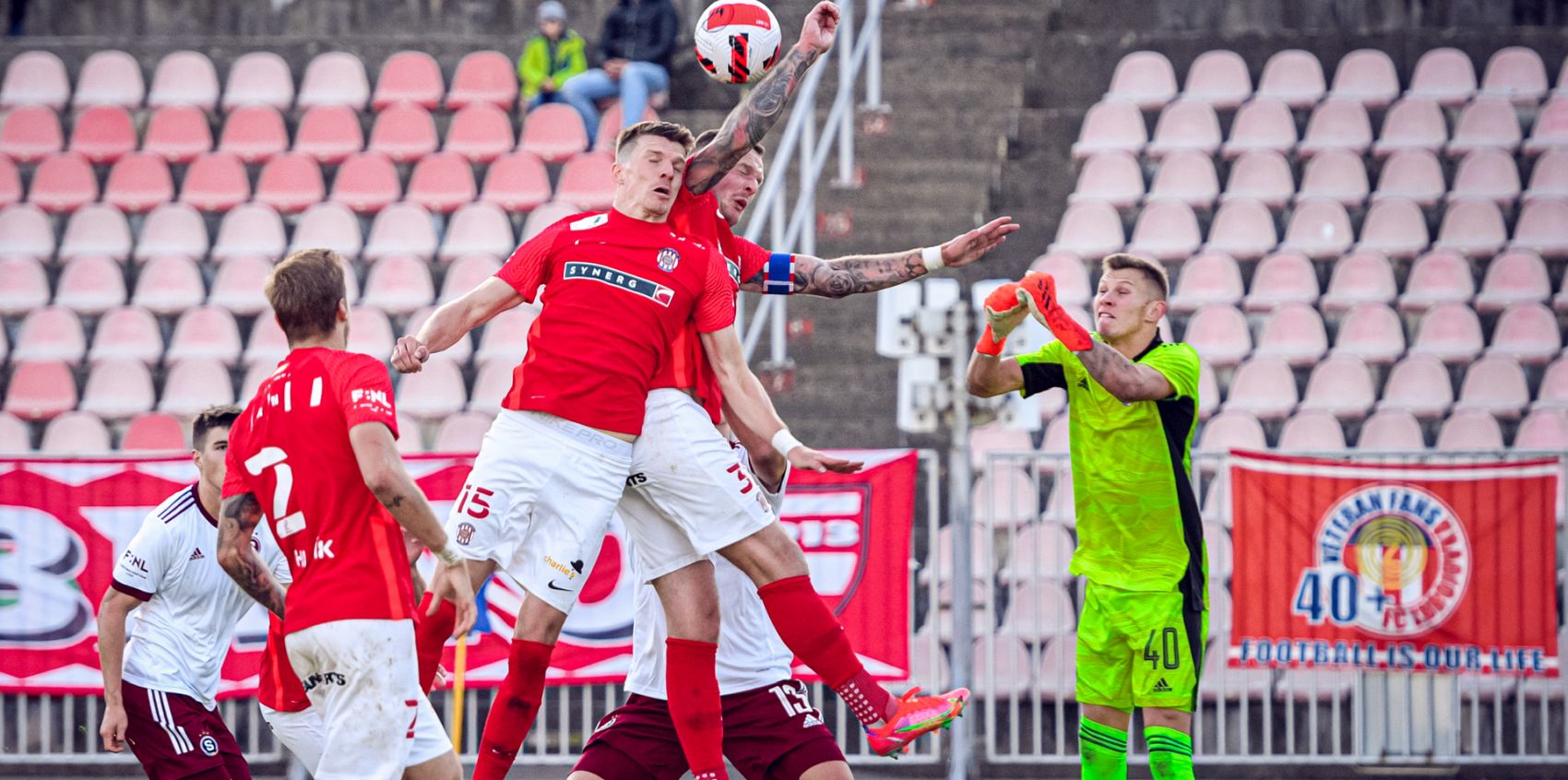 VIDEO: Mus�me z�stat pokorn�, m� jasno �t�rba