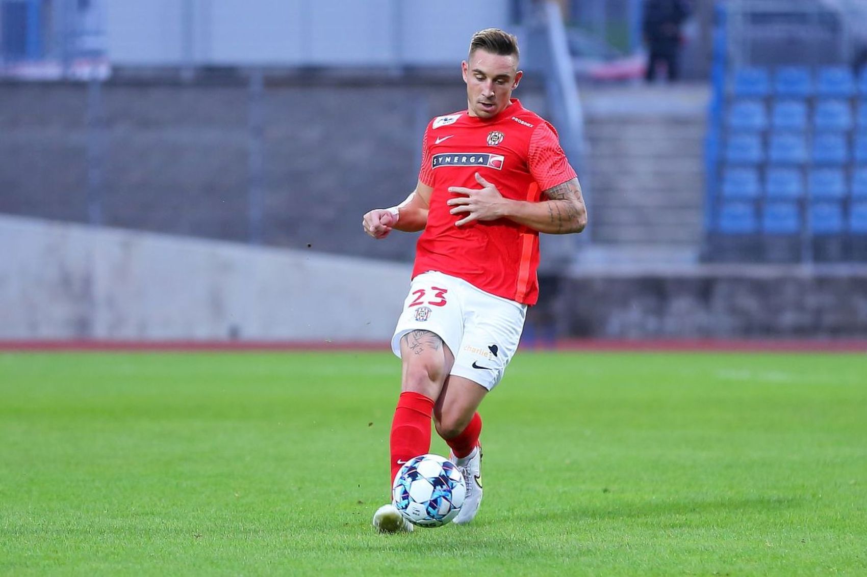 STUDIO FLINTA: Dal��m hostem bude Kuba �ural!