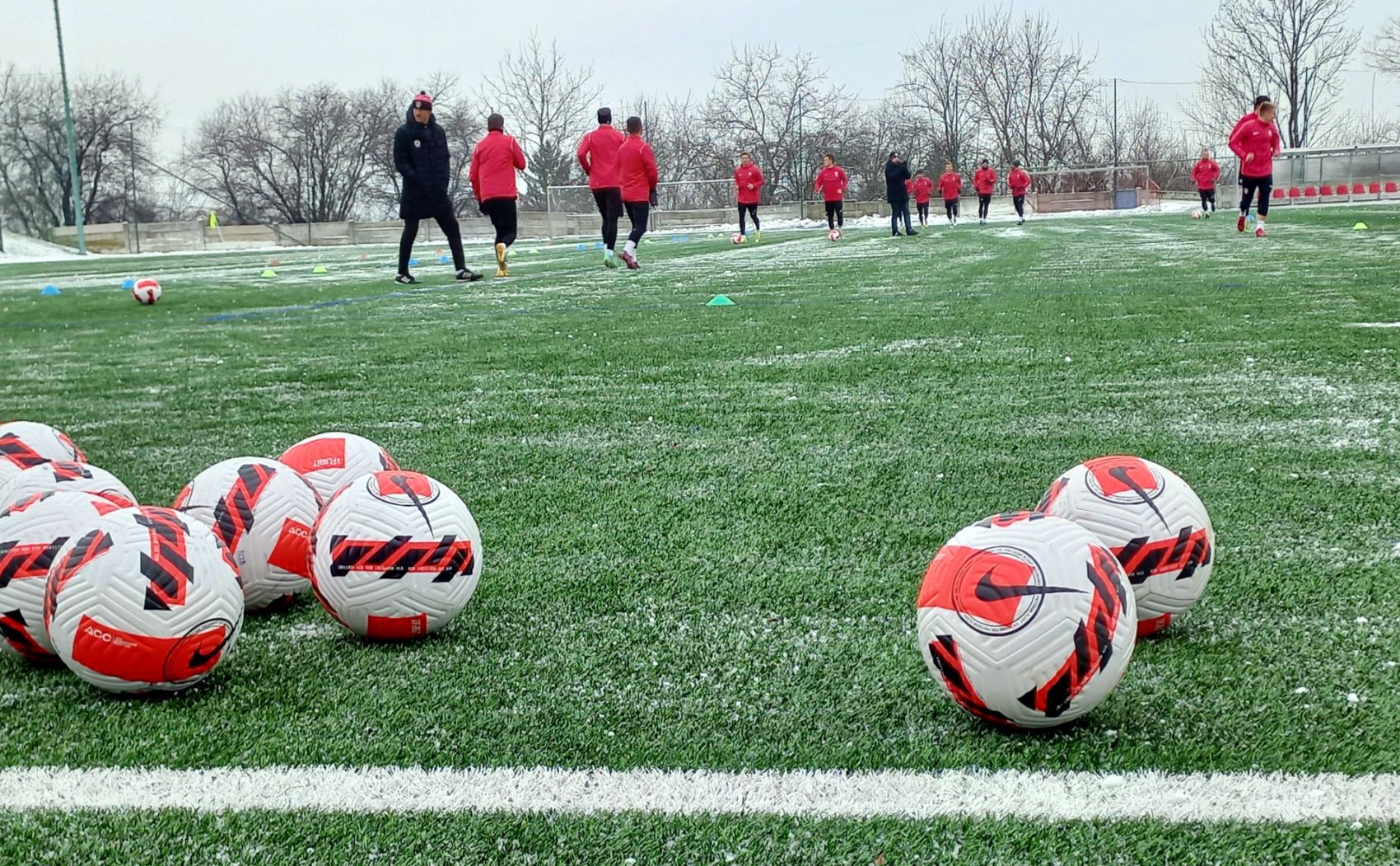 VIDEO: Zbrojov�ci dnes odstartovali zimn� p��pravu