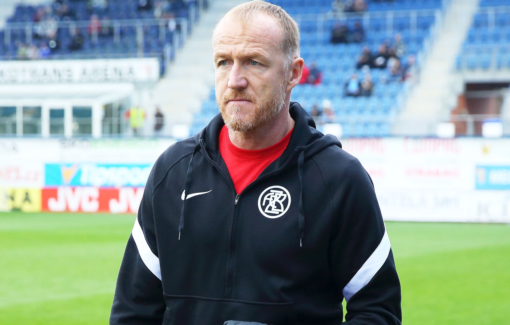 VIDEO: Tren�r Dost�lek po utk�n� v Plzni