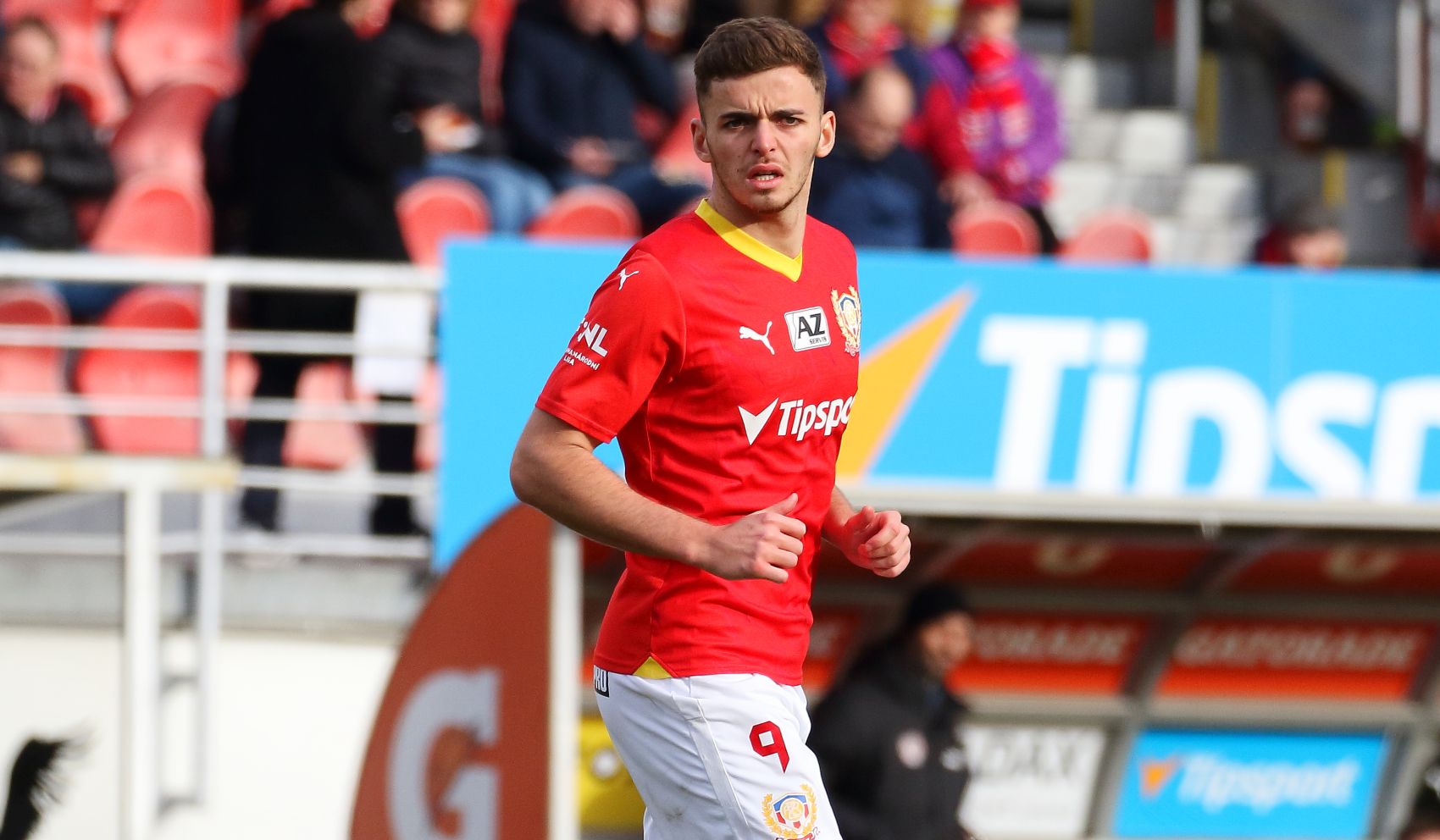 Denis Alijagi� p�estupuje do �iliny