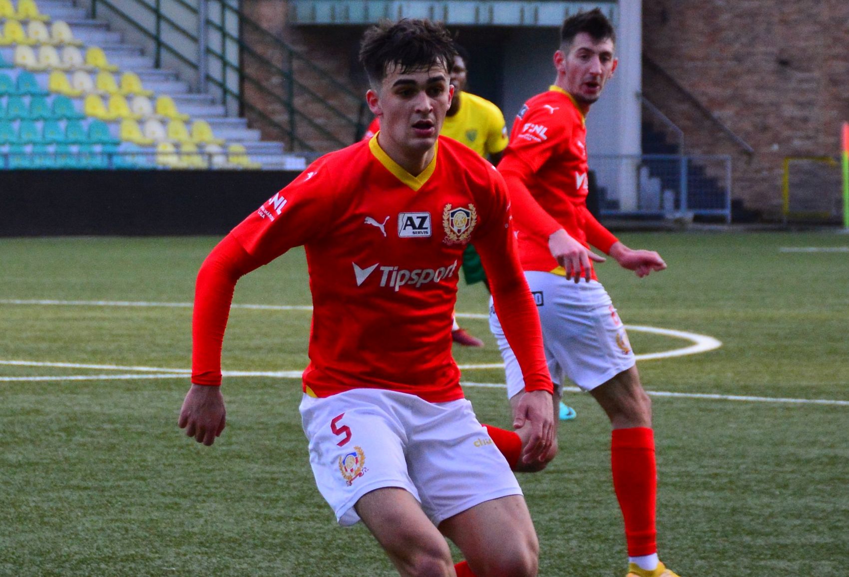 VIDEO: V���m, �e si g�l �et��m na ligu, usm�v� se Hamza