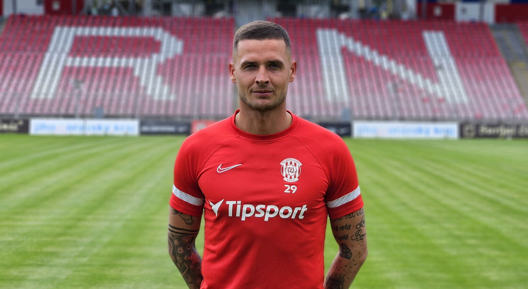 Se Zbrojovkou tr�nuje tak� Roman Poto�n�