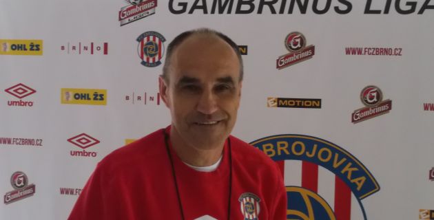 K odrazu pot�ebujeme dobr� v�sledek, abychom se uklidnili, p�eje si nov� tren�r