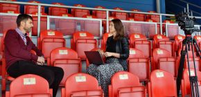 STUDIO FLINTA: Kv�tnov�m hostem Moniky �uhelov� je Vladim�r Chaloupka!