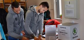 VIDEO: Poj�te s n�mi darovat krev!