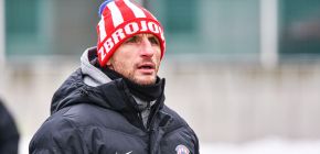 Tren�r �ustr po utk�n� v Nit�e