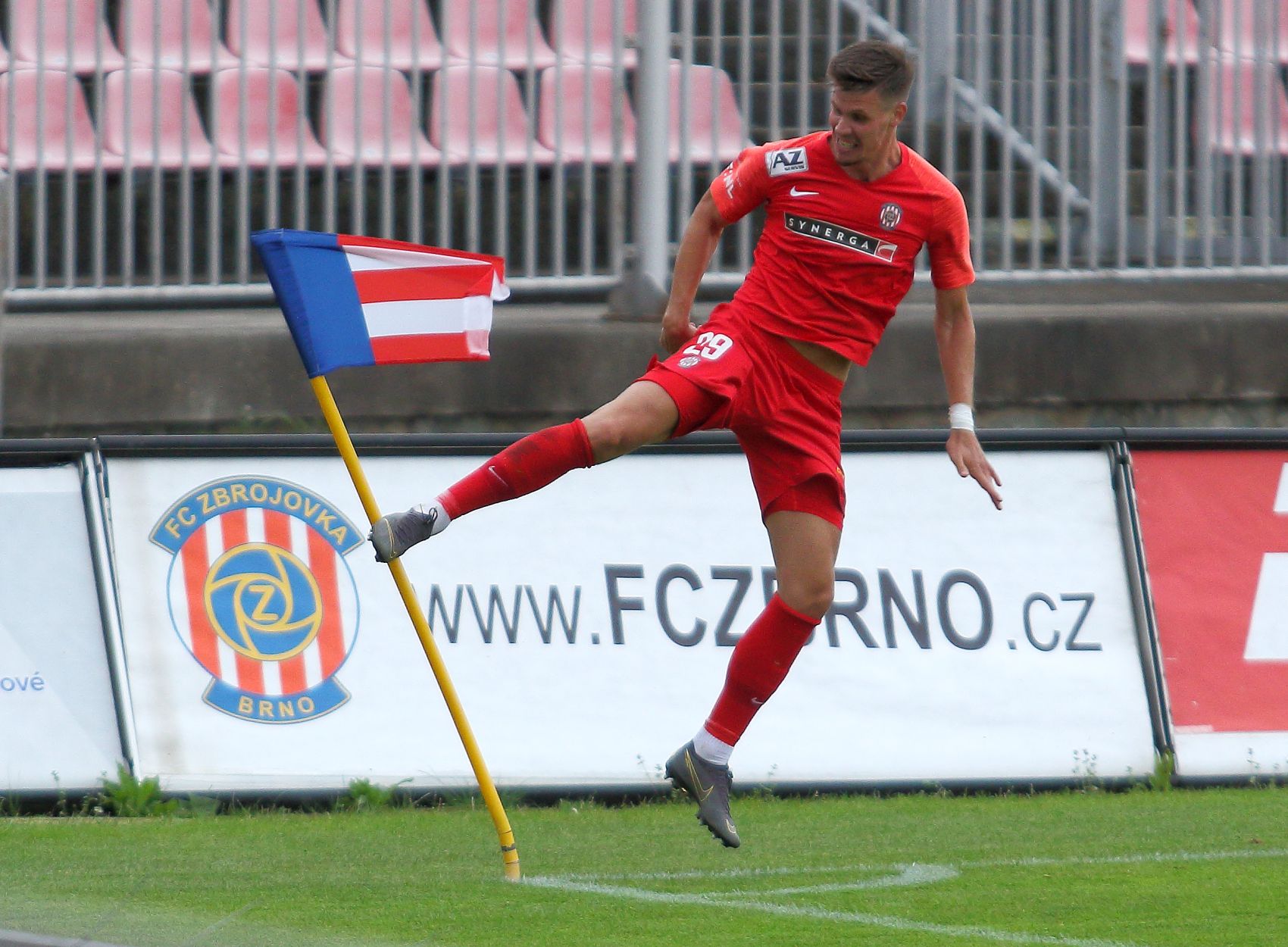 Hattrick po patn�cti letech. Dal jsem si d�rek k narozenin�m, usm�v� se �erm�k