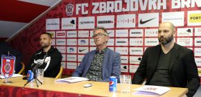 Tiskov� konference p�ed startem jara