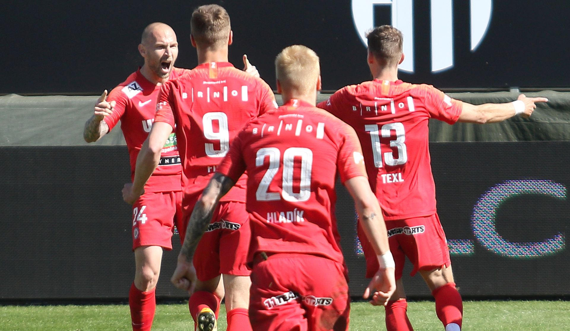 Zbrojovka veze z �esk�ch Bud�jovic d�le�it� t�i body