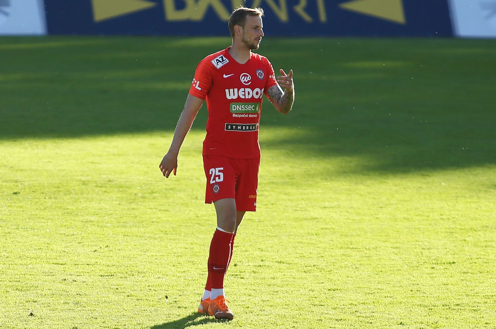 Velk� �leva, ��k� o sv�m n�vratu na h�i�t� Kry�t�fek