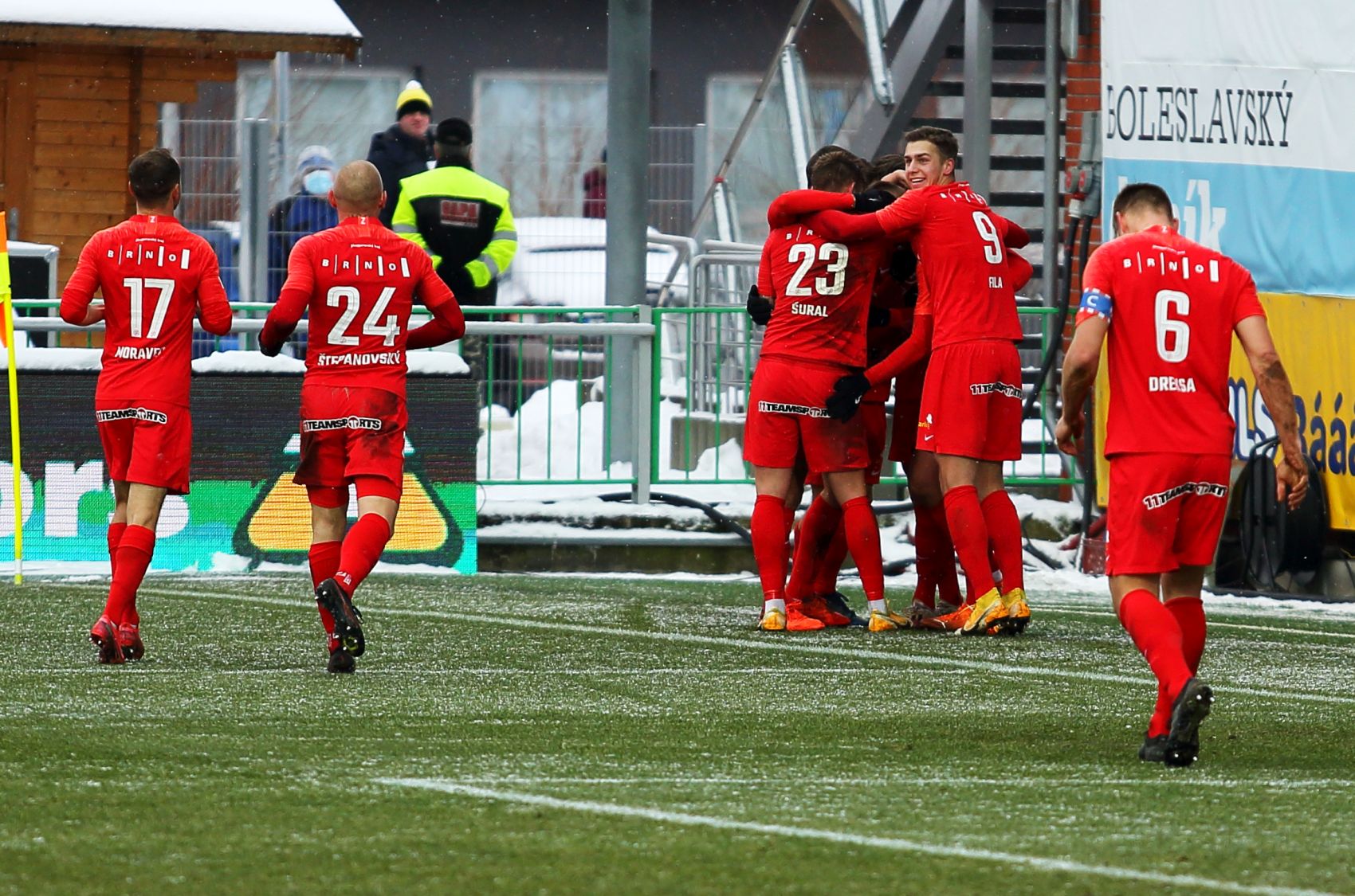 Z�chran��sk� souboj bez v�t�ze, Zbrojovka remizovala v Mlad� Boleslavi