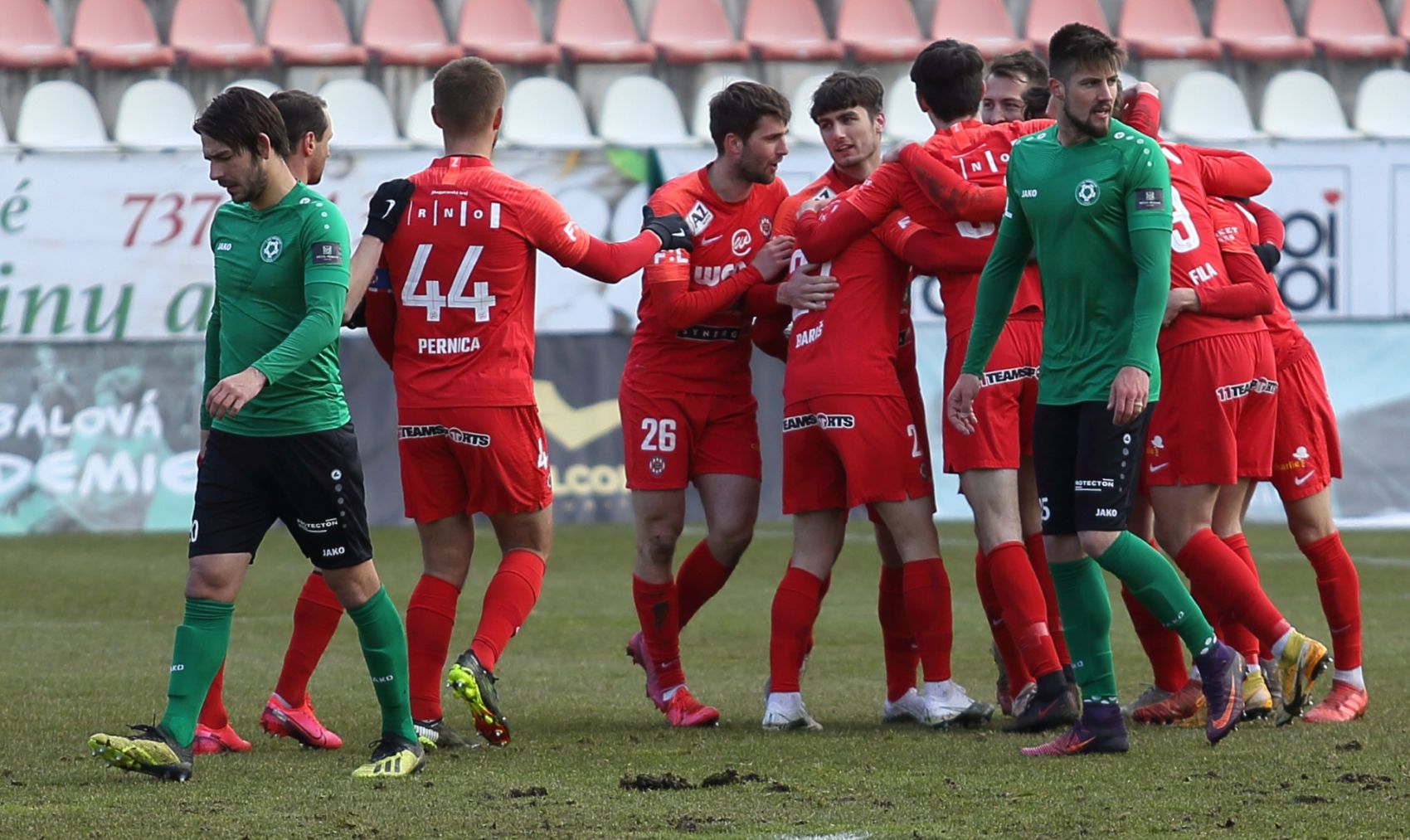 Zbrojovka v P��brami nevyu�ila p�evahu a dom� veze pouze bod