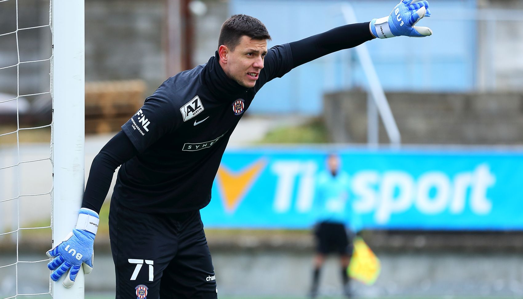 VIDEO: Jsem r�d, �e mi tren��i dali �anci, usm�v� se �iman