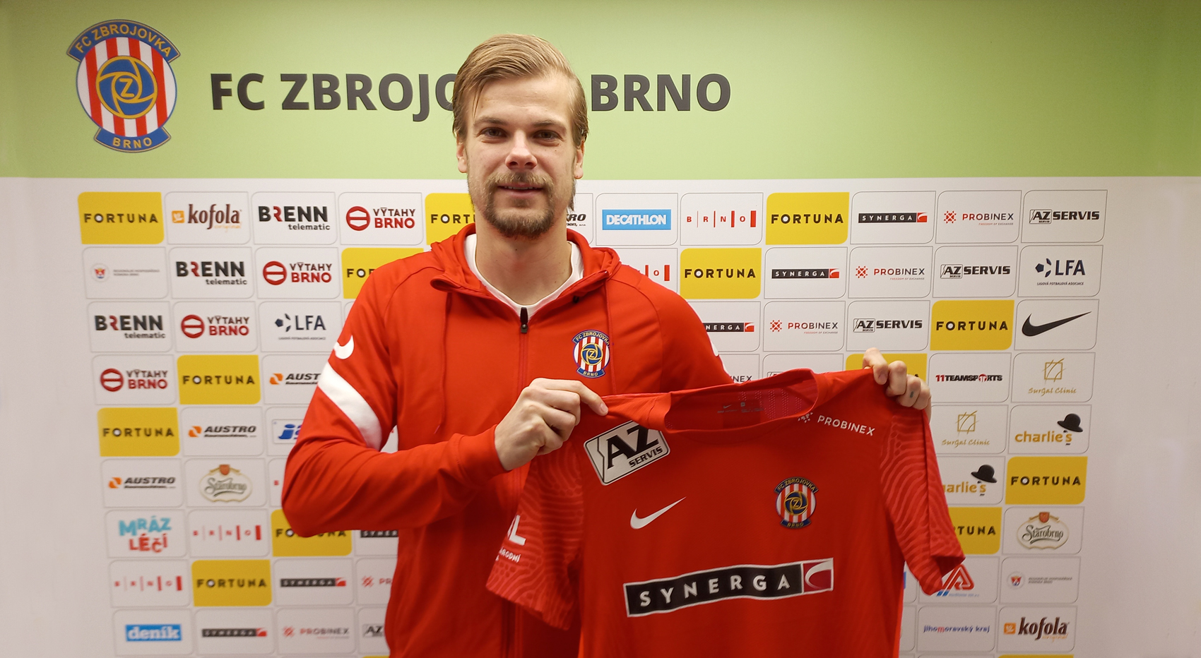 Jan Hlad�k prodlou�il ve Zbrojovce smlouvu